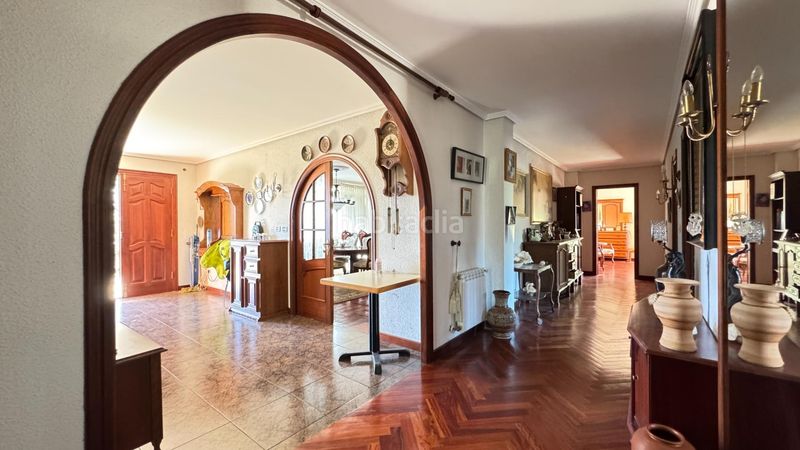 Foto 637da441-3396-49e4-a4cf-5ae5b87a8a97. Casa amb calefacció aparcament a Aldán Cangas