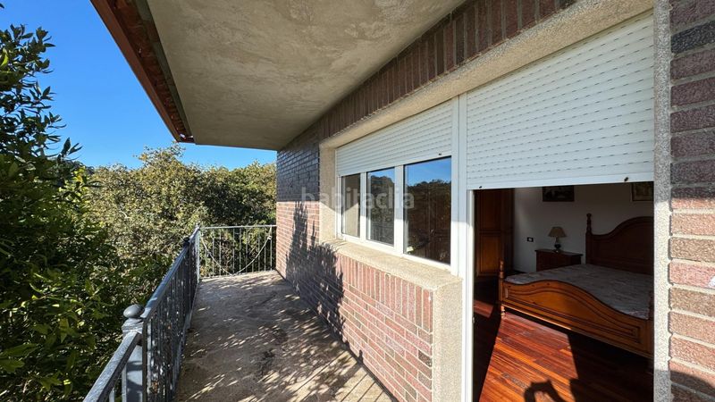 Foto 89a3a8f1-8418-4c42-a376-09ba34a20192. Casa amb calefacció aparcament a Aldán Cangas
