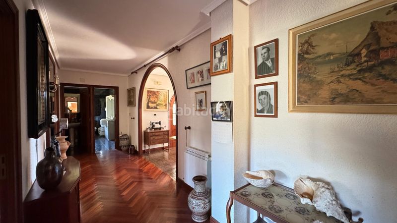 Foto 917434c6-ef05-443b-a95c-243ba48e51ac. Casa amb calefacció aparcament a Aldán Cangas