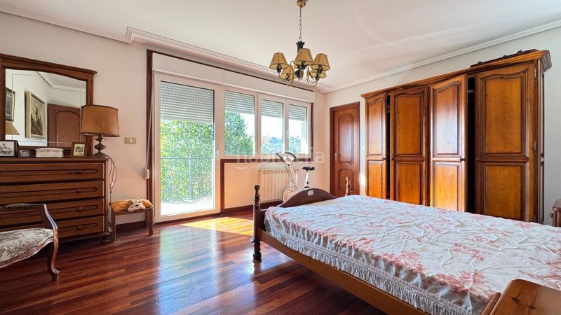 Foto 9daebbcf-54a9-4a15-bb1e-577ce4dde551. Casa amb calefacció aparcament a Aldán Cangas