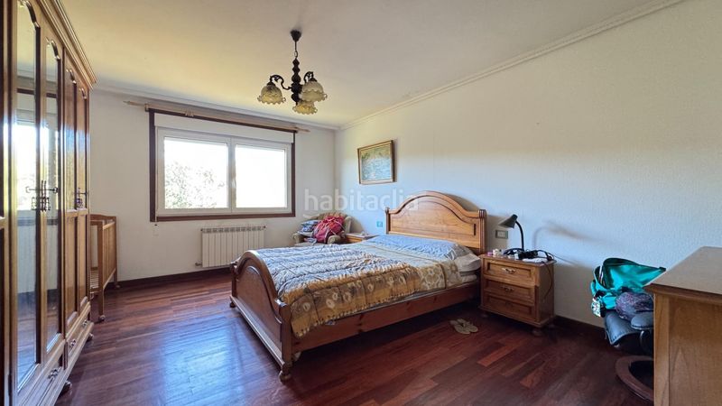 Foto ffa414ab-5c72-4e09-9754-110b5268459c. Casa amb calefacció aparcament a Aldán Cangas