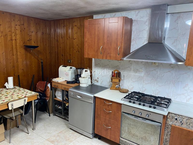 Foto db55aeff-5d60-44c3-a625-930305e0c64d. Casa amb calefacció aparcament a Estrada (A)