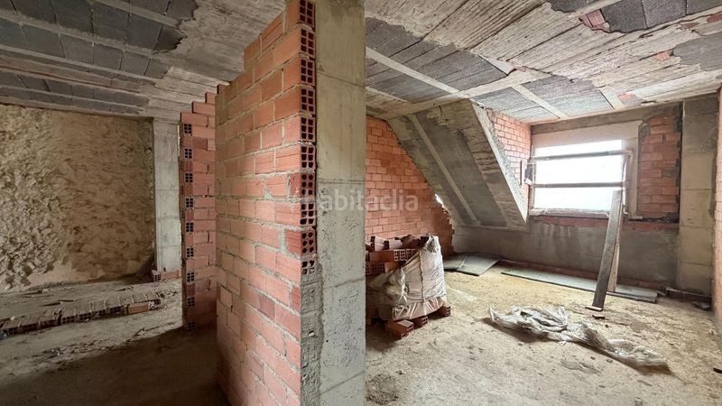Foto b1561396-d60b-4050-bf88-52323dc8de08. Edifici a Guarda (A)