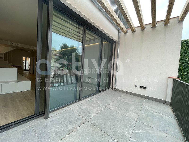 Foto c62d07cb-584c-4573-876d-053edcf1672b. Promoción CASA MERCADO en Molins de Rei. Edificio viviendas de obra nueva