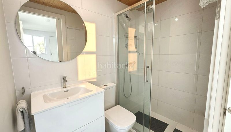 Foto d6dd63de-5f69-46e9-8022-53fa8b5f72c0. Xalet amb piscina a Mareny Blau Sueca