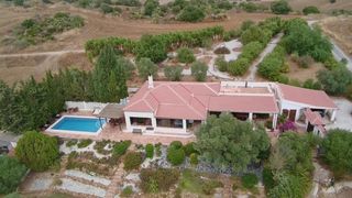 Casa in Almogía. Charming country villa– space, privacy and beautiful views