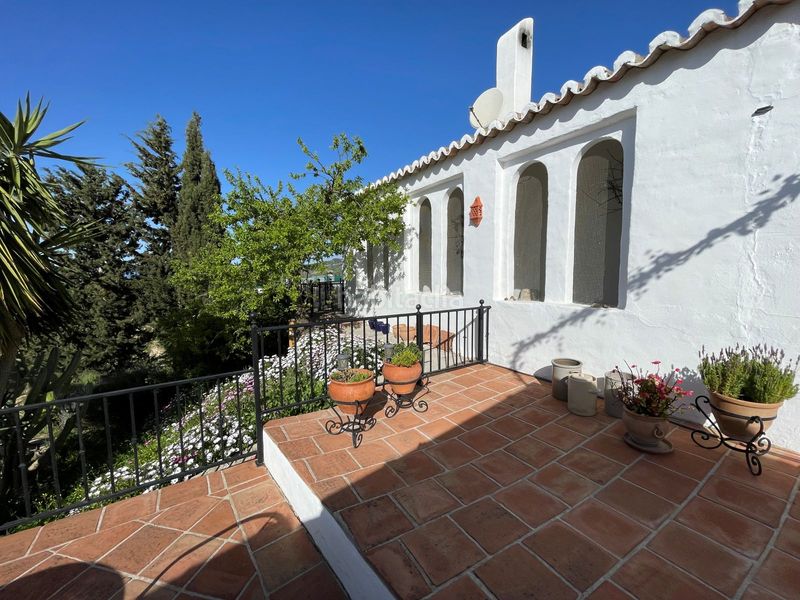 Foto 6805f05c-b278-4ab7-b231-88c5509a1a9e. Masia amb xemeneia calefacció aparcament piscina a Villanueva De La Concepción