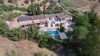 Casa in Álora. Exceptional country estate with tourism business