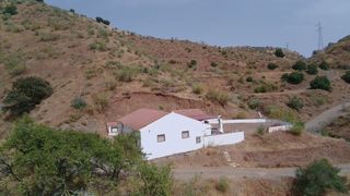 Masia a Álora. Detached campohouse near álora (málaga)