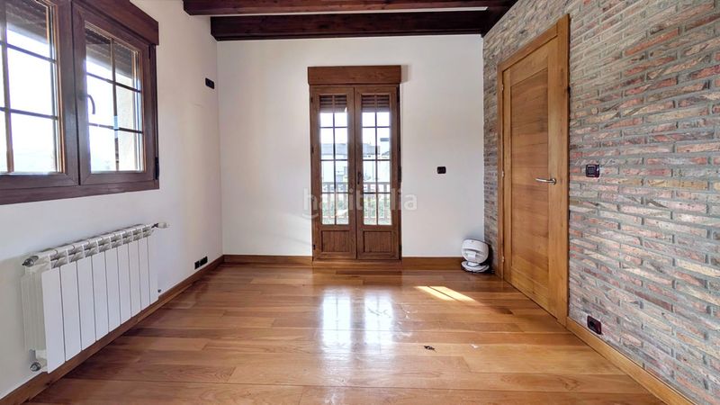 Foto 44d2e1b0-b6ee-4c24-9043-489e73e9c99d. Xalet amb calefacció aparcament piscina a Alisal - San Román Santander