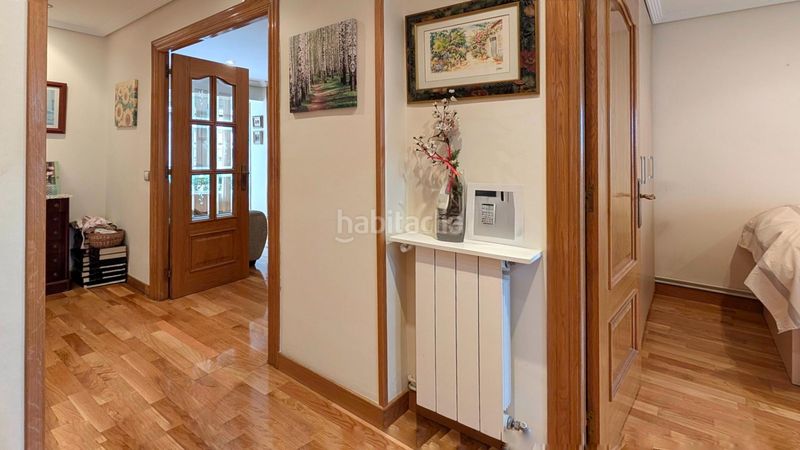 Foto 49463fab-2113-4931-87b5-aeb390ceb224. Flat with heating in Los Castros Santander