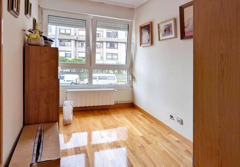 Foto 5f143f57-d0df-42a2-a1c3-cb311ece5143. Flat with heating in Los Castros Santander