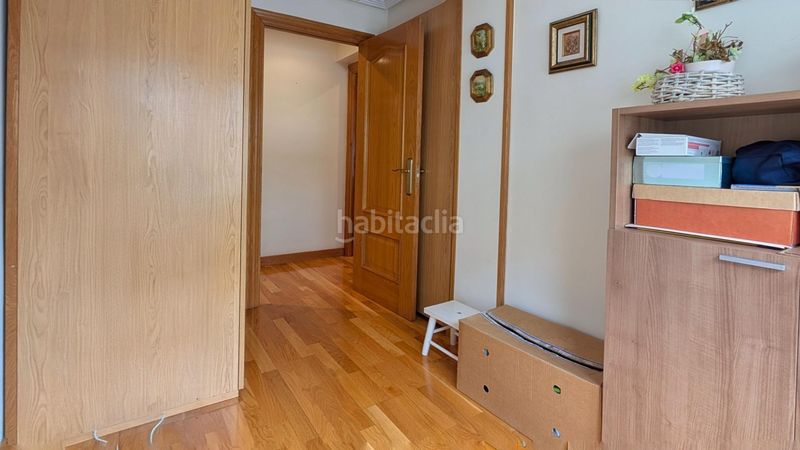 Foto 907968d9-b2ed-4b3b-bad5-0dd02fd04f98. Flat with heating in Los Castros Santander