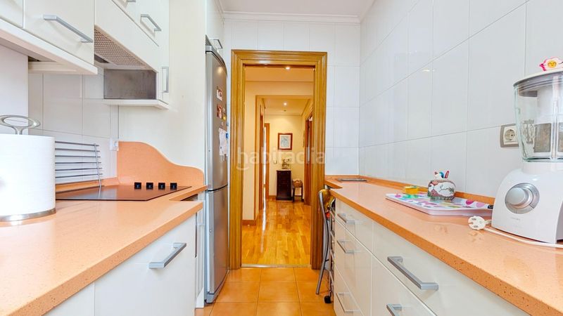 Foto c2d7ed27-a8dd-4ca0-bde0-c66eedf6a8e2. Flat with heating in Los Castros Santander