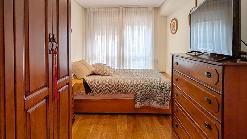 Foto f645e82c-cadf-450c-af25-f4984fc8c202. Flat with heating in Los Castros Santander