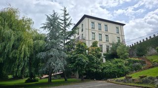 Maison à Colindres. Exclusiva posada rural con gran potencial de negocio en colindre