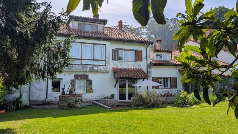 Foto 31e5bf2b-61ab-4228-82f7-ae867779bff0. Casa amb calefacció aparcament a Revilla Camargo