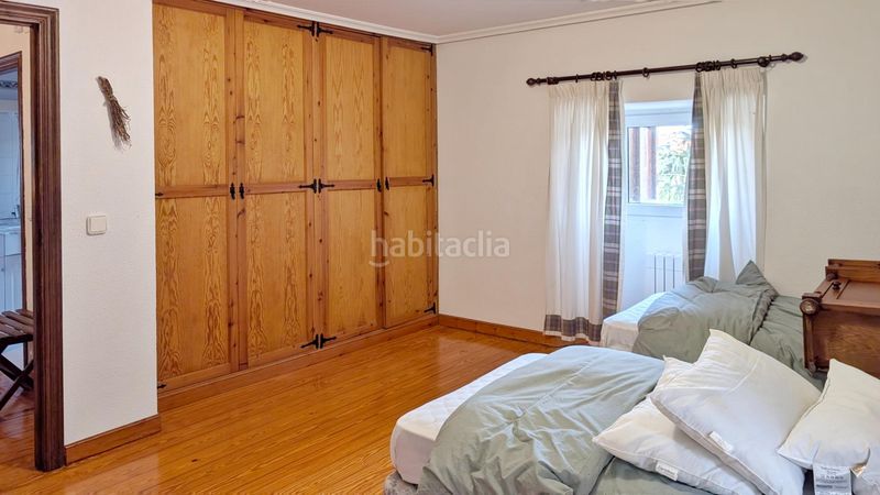 Foto 9e999c6c-e1ce-4fa6-9dd5-15662c968aa6. Casa amb calefacció aparcament a Revilla Camargo