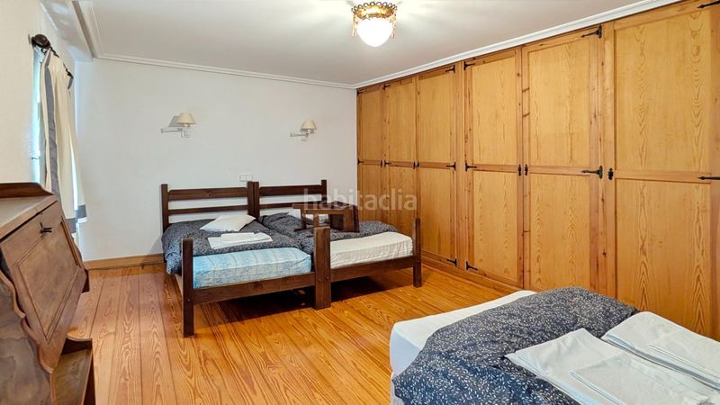 Foto a09016fe-fa6a-45ae-9c34-dd619bb80e22. Casa amb calefacció aparcament a Revilla Camargo
