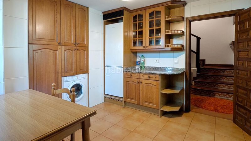 Foto d55bab64-d2bb-4cfe-9b85-e3d8f102e934. Casa amb calefacció aparcament a Revilla Camargo