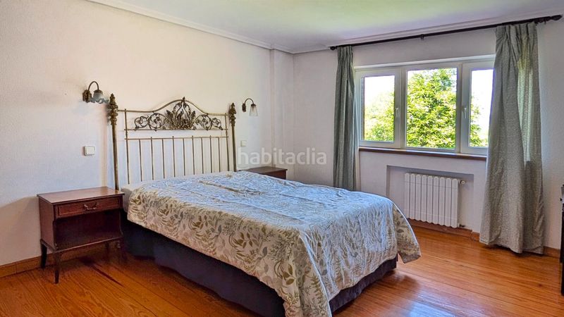 Foto e7e763ea-1560-463d-b064-9795f4cbc83d. Casa amb calefacció aparcament a Revilla Camargo