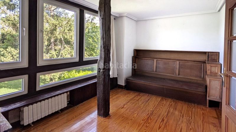 Foto f5c8f5a0-c380-48a6-b83a-0aa54c6429fc. Casa amb calefacció aparcament a Revilla Camargo