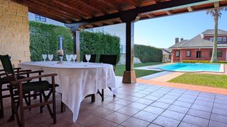 Chalet  Calle doctor fleming 34. Vive la tranquilidad a un paso de santander espectacular chalet
