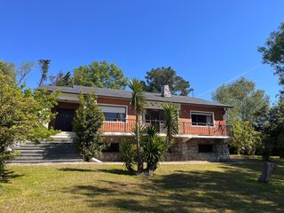 Chalet  Calle lastra. Inversión y calidad de vida en la costa cántabra chalet con gran