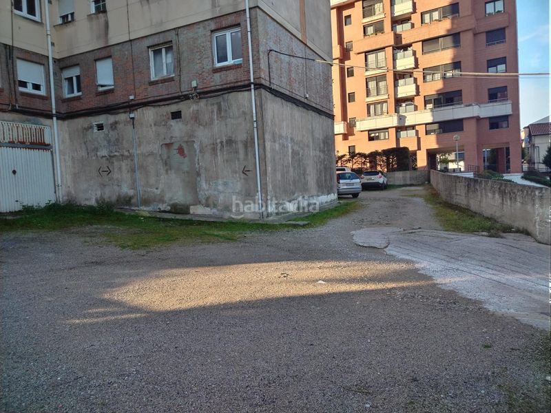Foto dd54e816-b3af-465e-8769-1512bafe28a1. Posto auto in Los Castros Santander