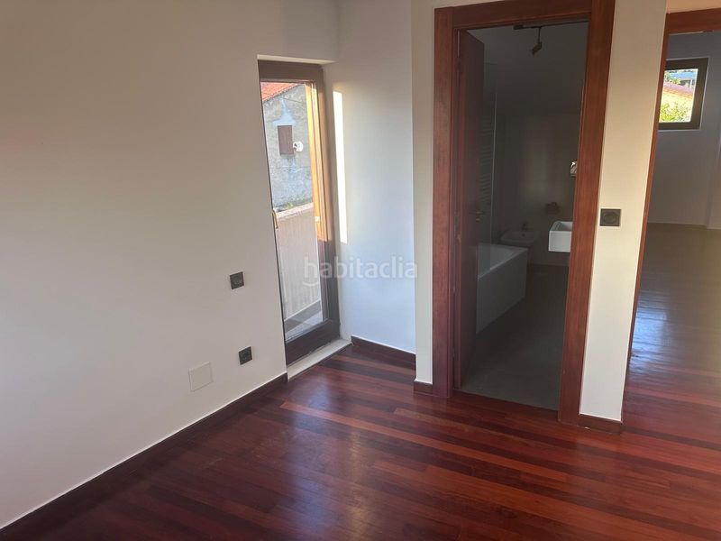 Foto 9eaee49d-d050-4a64-bba9-e16526393de9. Casa aparellada amb calefacció a Marina de Cudeyo