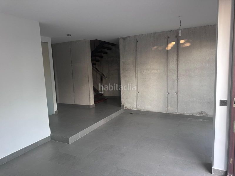 Foto a18c023d-3557-41a7-90f9-cfbb9b3eb2c8. Casa aparellada amb calefacció a Marina de Cudeyo