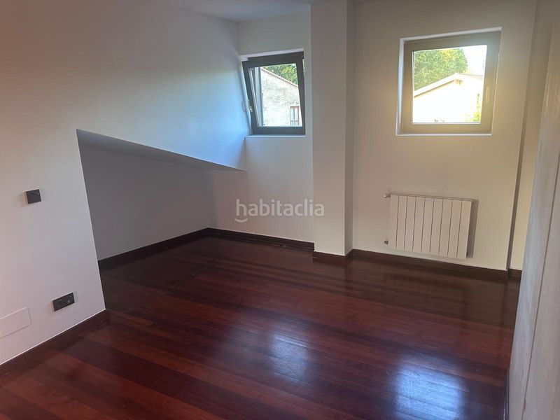Foto abdcd7dd-641c-46be-975f-2c12684295b7. Casa aparellada amb calefacció a Marina de Cudeyo