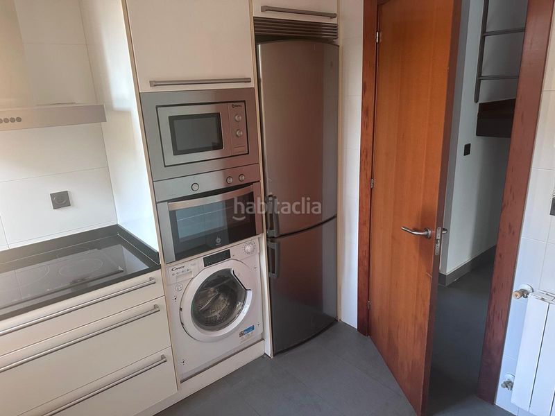 Foto efa6393d-e4c8-4895-bb2d-be4ee93eca7b. Casa aparellada amb calefacció a Marina de Cudeyo