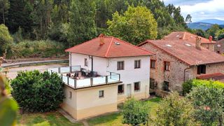 Chalet  Barrio san roque. Vivienda, terreno y negocio en una sola propiedad