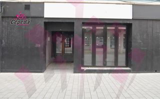 Local Comercial en Calle montesa 4