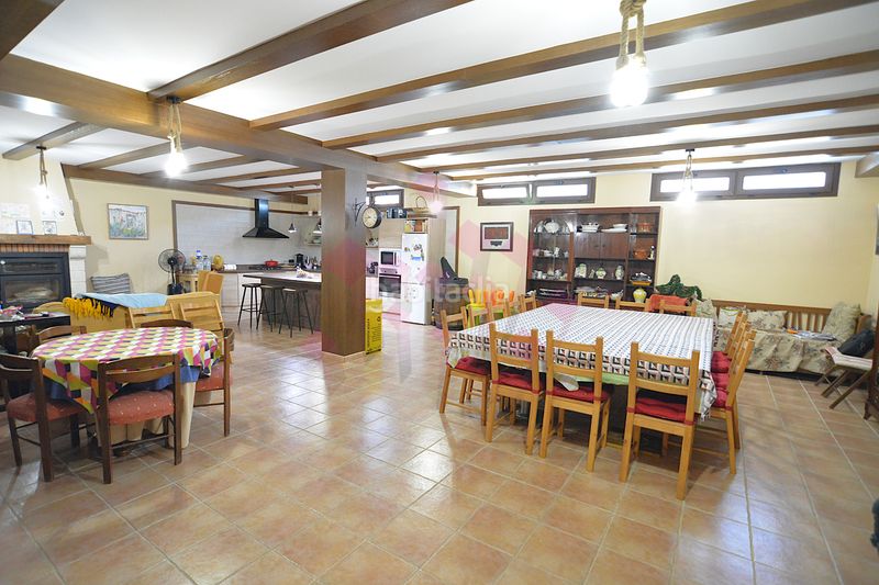Foto 0cc61d58-799a-453d-b85d-9b4f805be323. Chalet dans calle ucrania 7 dans Ciudad Jardín Ciudad Real