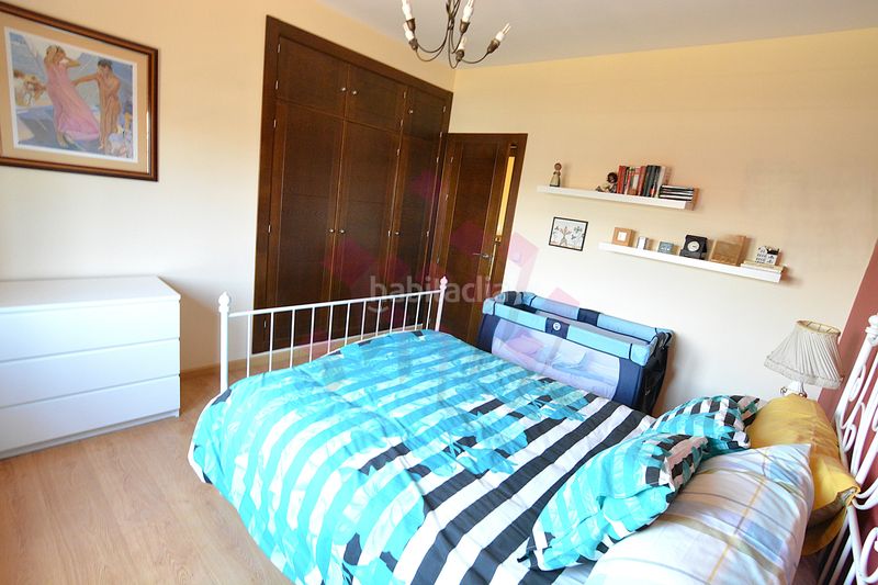 Foto 1658df5b-5837-4b4b-9e4e-5c64520186bd. Chalet dans calle ucrania 7 dans Ciudad Jardín Ciudad Real