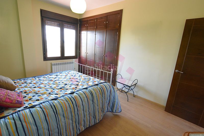 Foto 2c7ee911-699b-4804-9735-622252e30b28. Chalet dans calle ucrania 7 dans Ciudad Jardín Ciudad Real