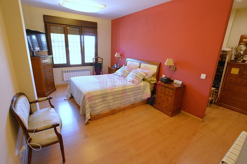 Foto 4d0dbe74-e452-469a-9f33-a22078a63fe0. Chalet dans calle ucrania 7 dans Ciudad Jardín Ciudad Real