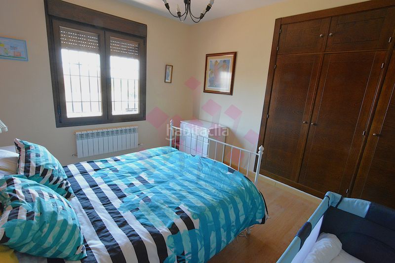 Foto 59bd117f-5c05-4727-bf6c-ed483adc9dcd. Chalet dans calle ucrania 7 dans Ciudad Jardín Ciudad Real