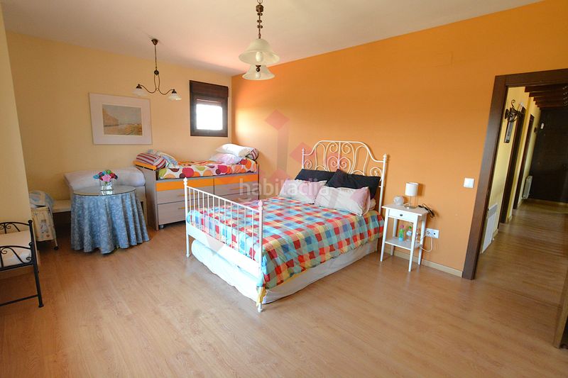 Foto 66eba6a2-9e52-4602-8dd7-96444f5f634b. Chalet dans calle ucrania 7 dans Ciudad Jardín Ciudad Real