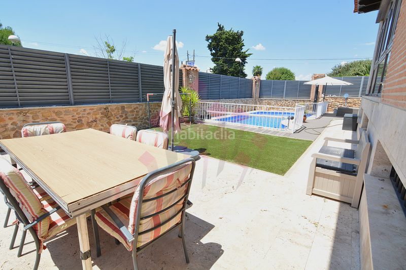 Foto 67d8c529-7a58-4859-99c0-06e9127600d1. Chalet dans calle ucrania 7 dans Ciudad Jardín Ciudad Real