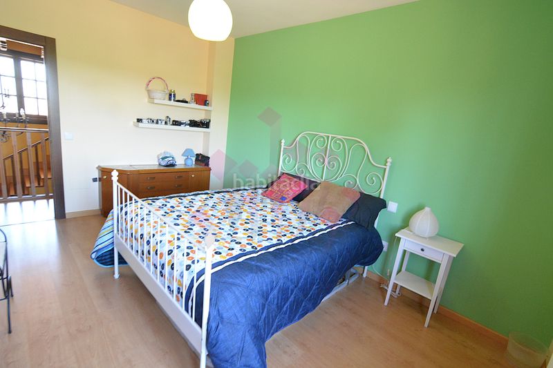 Foto 69df7931-cec5-4dd4-b560-62fef750d1ae. Chalet dans calle ucrania 7 dans Ciudad Jardín Ciudad Real