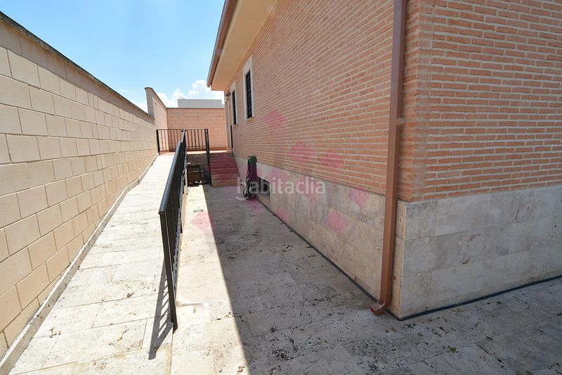 Foto ae4008f1-7ab8-4095-8615-922aabfc19f5. Chalet dans calle ucrania 7 dans Ciudad Jardín Ciudad Real