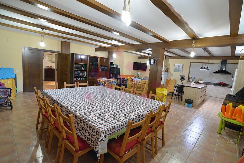 Foto c32bf1cb-e0a6-4b12-a73c-a3f0c76f95ec. Chalet dans calle ucrania 7 dans Ciudad Jardín Ciudad Real