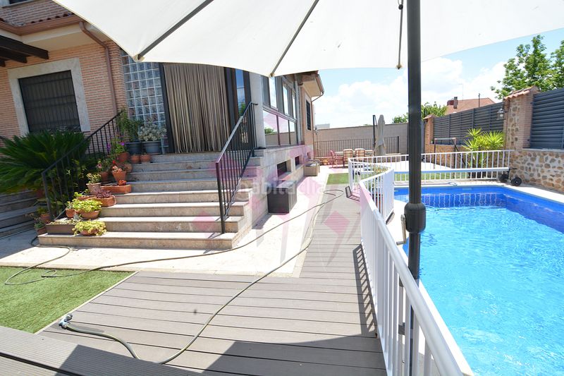 Foto fb96afbd-9fe4-4893-8481-05261a4909c3. Chalet dans calle ucrania 7 dans Ciudad Jardín Ciudad Real
