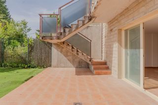 House  Manuel iradier 18. Vivienda adosada con jardín y garaje en elciego