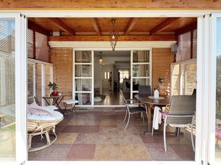 Semi detached house in Juan carlos i 90. Adosado con amplio patio y completas zonas comunes en villapatro