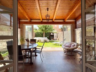 Semi detached house in Juan carlos i 90. Adosado con amplio patio y completas zonas comunes en villapatro