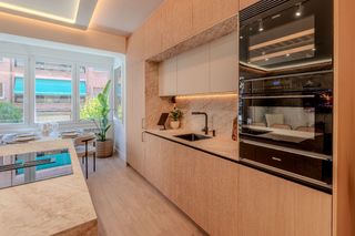 Appartement à Duquesa de la victoria 44. Vivienda de diseño reformada íntegramente junto al espolón
